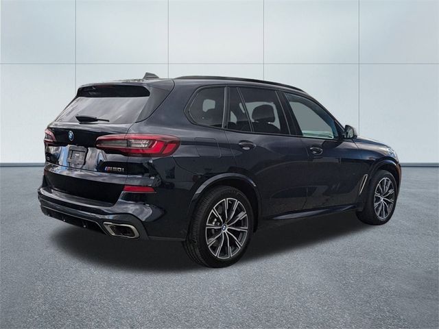 2022 BMW X5 M50i