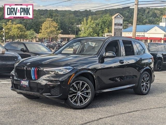 2022 BMW X5 M50i