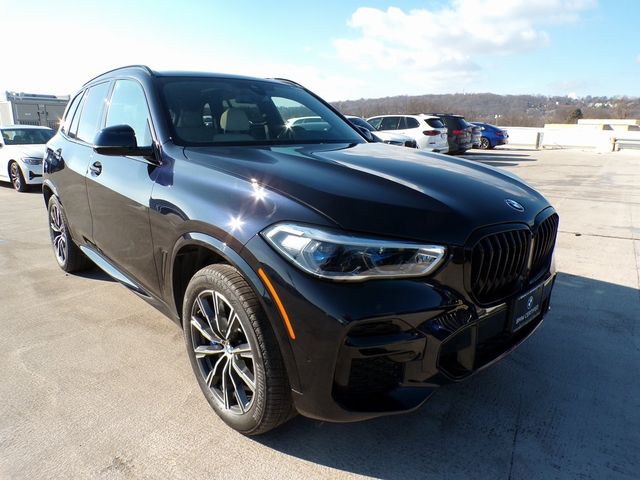 2022 BMW X5 M50i