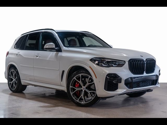 2022 BMW X5 M50i