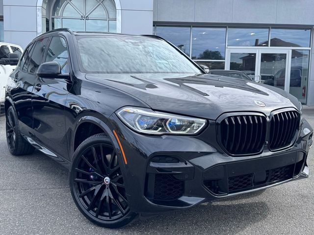 2022 BMW X5 M50i