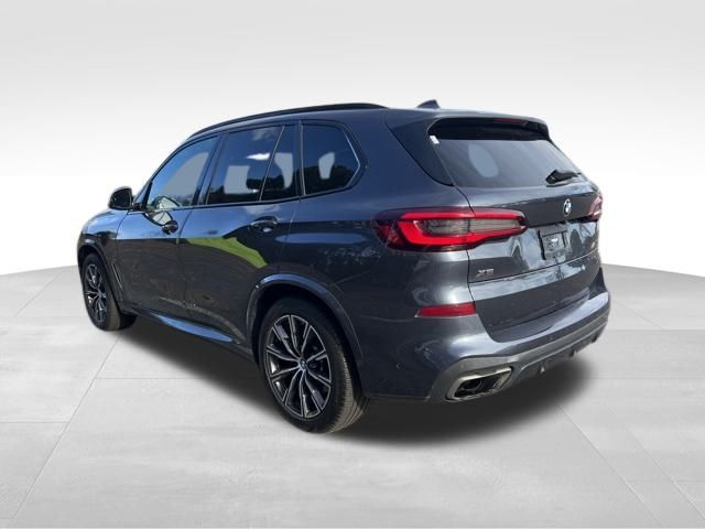 2022 BMW X5 M50i