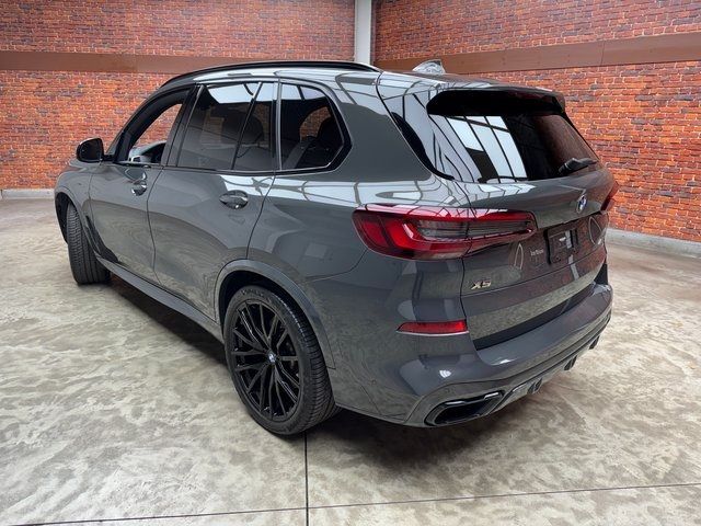 2022 BMW X5 M50i