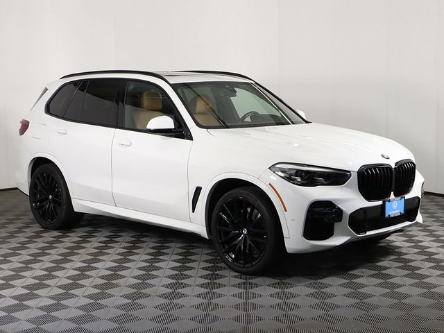 2022 BMW X5 M50i