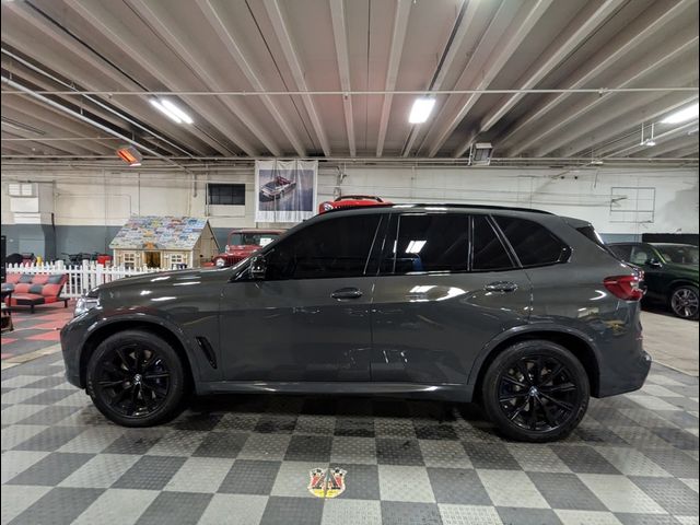 2022 BMW X5 M50i