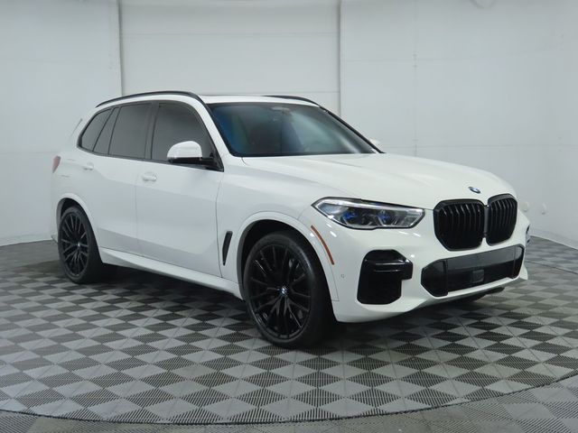 2022 BMW X5 M50i