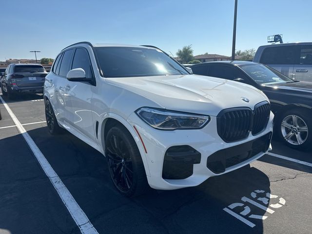 2022 BMW X5 M50i