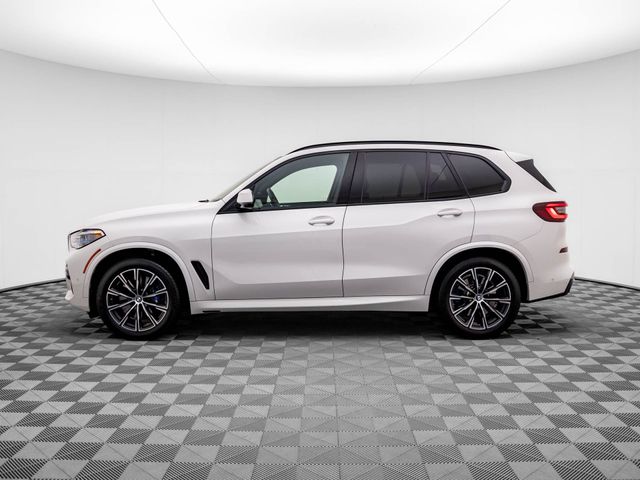 2022 BMW X5 M50i