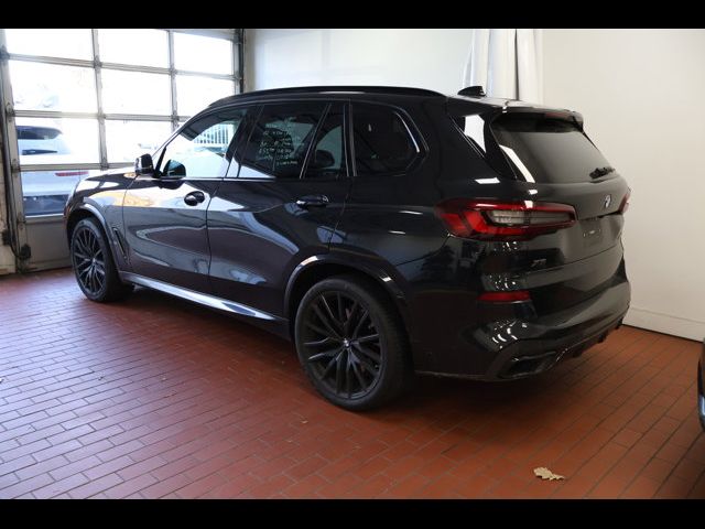 2022 BMW X5 M50i