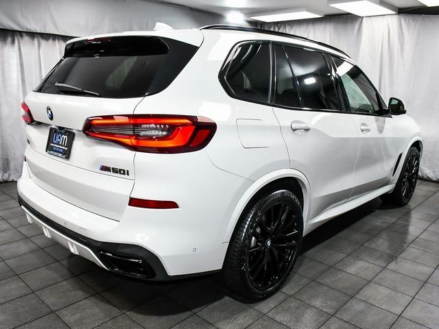 2022 BMW X5 M50i