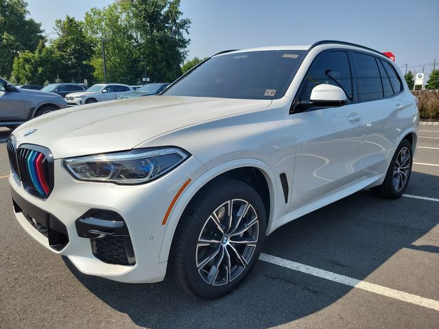 2022 BMW X5 M50i