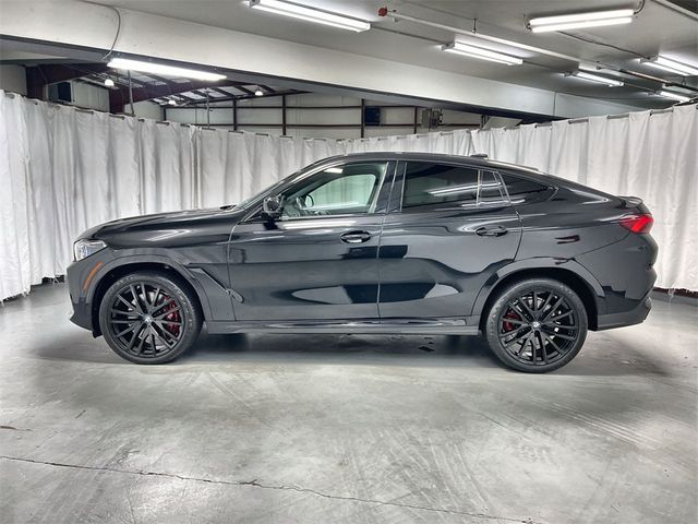 2022 BMW X6 M50i