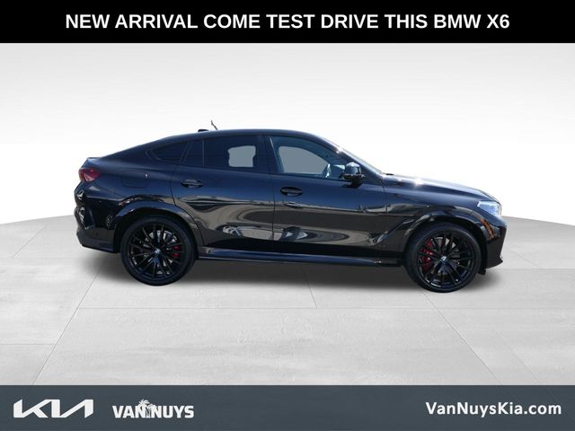 2022 BMW X6 M50i