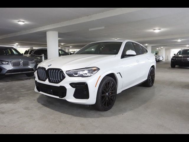 2022 BMW X6 M50i