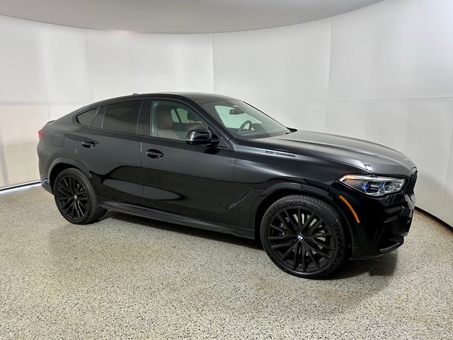 2022 BMW X6 M50i