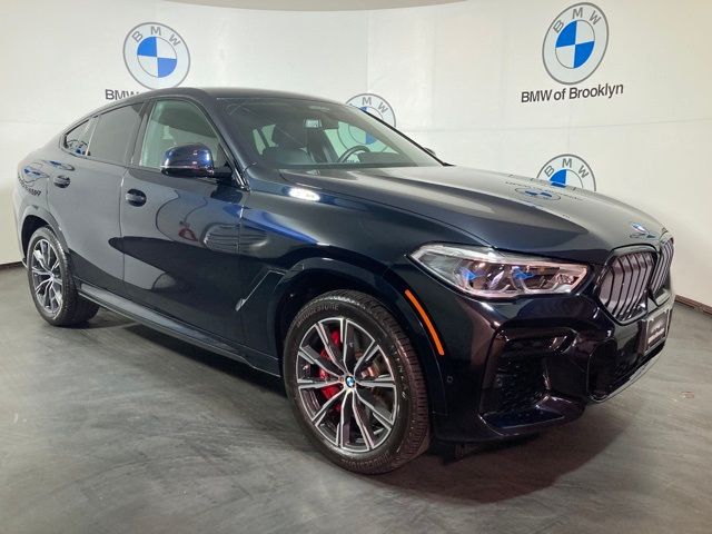 2022 BMW X6 M50i