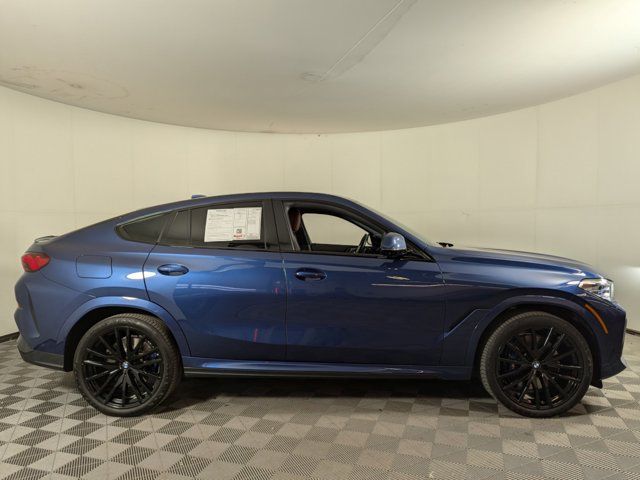 2022 BMW X6 M50i