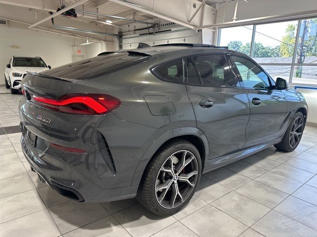 2022 BMW X6 M50i