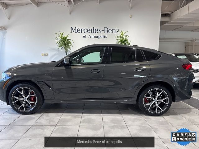 2022 BMW X6 M50i