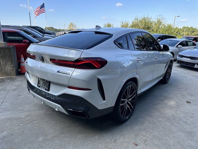 2022 BMW X6 M50i