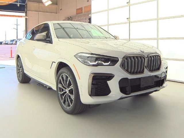 2022 BMW X6 M50i