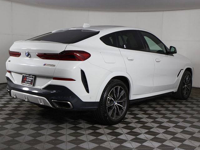 2022 BMW X6 M50i