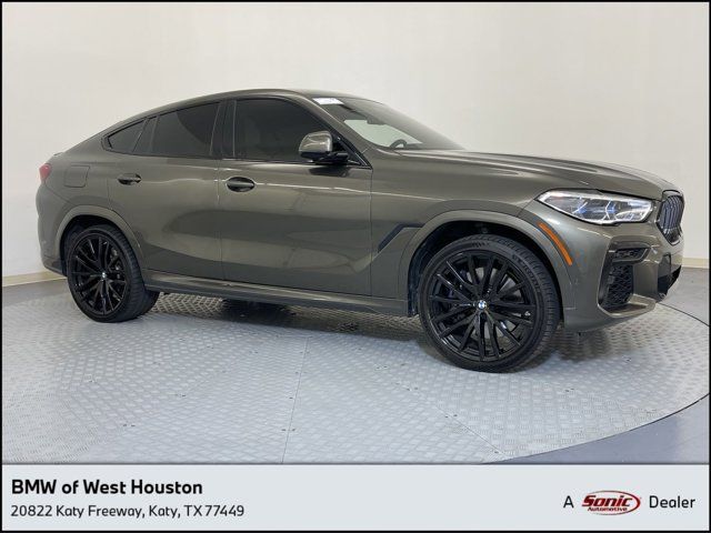 2022 BMW X6 M50i