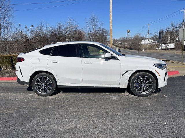 2022 BMW X6 M50i