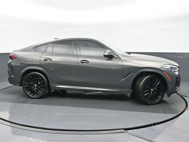 2022 BMW X6 M50i