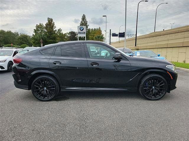 2022 BMW X6 M50i