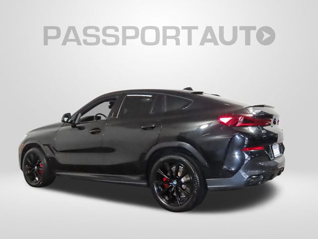 2022 BMW X6 M50i