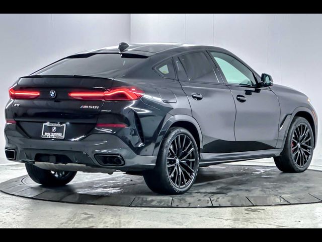 2022 BMW X6 M50i