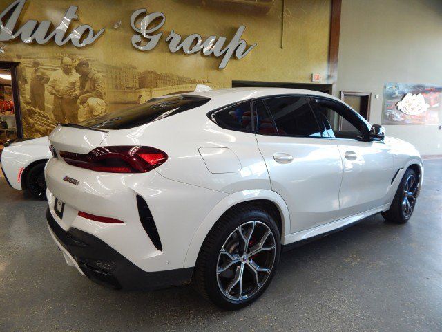 2022 BMW X6 M50i