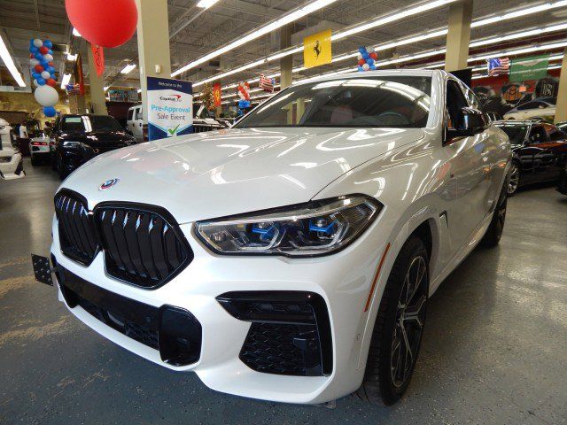 2022 BMW X6 M50i