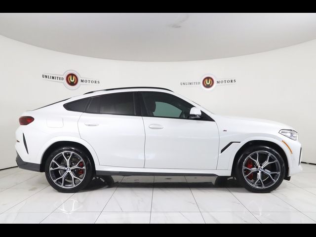 2022 BMW X6 M50i