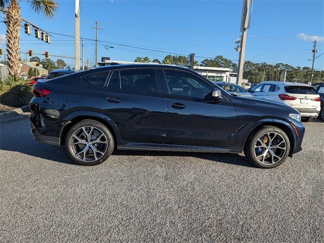 2022 BMW X6 M50i