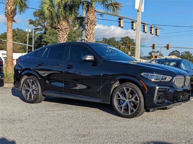 2022 BMW X6 M50i