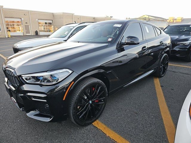 2022 BMW X6 M50i