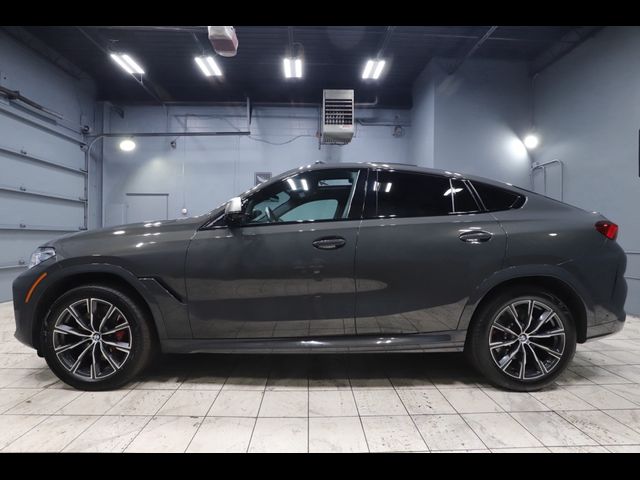 2022 BMW X6 M50i