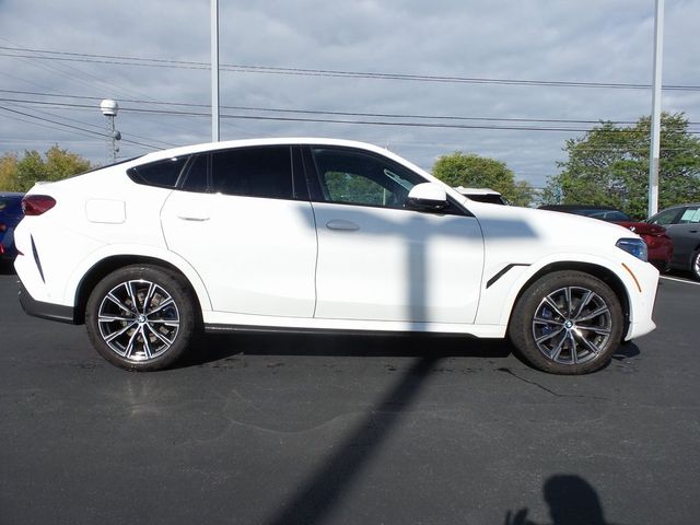 2022 BMW X6 M50i