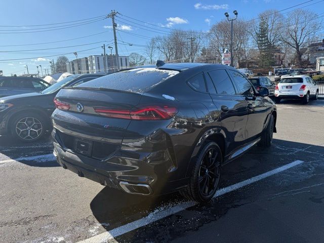 2022 BMW X6 M50i