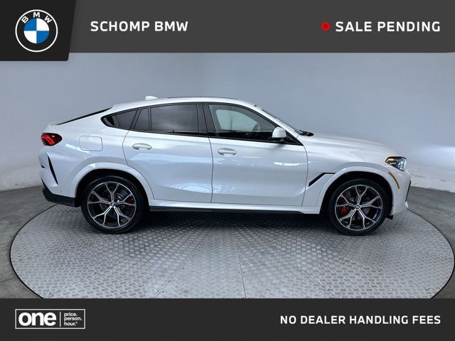 2022 BMW X6 M50i