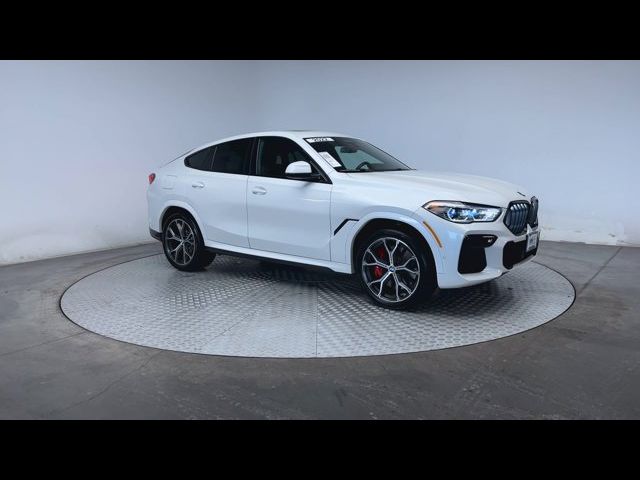 2022 BMW X6 M50i