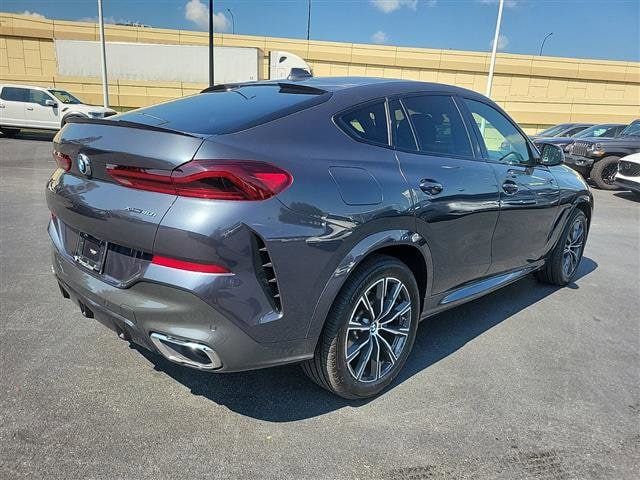 2022 BMW X6 xDrive40i