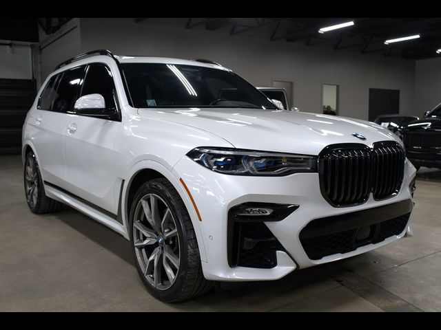 2022 BMW X7 M50i