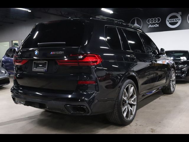 2022 BMW X7 M50i