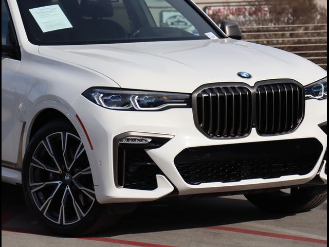 2022 BMW X7 M50i