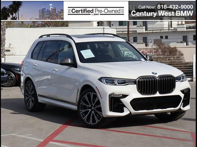 2022 BMW X7 M50i