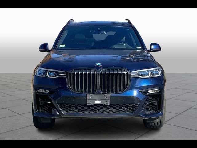 2022 BMW X7 M50i