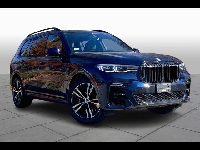 2022 BMW X7 M50i